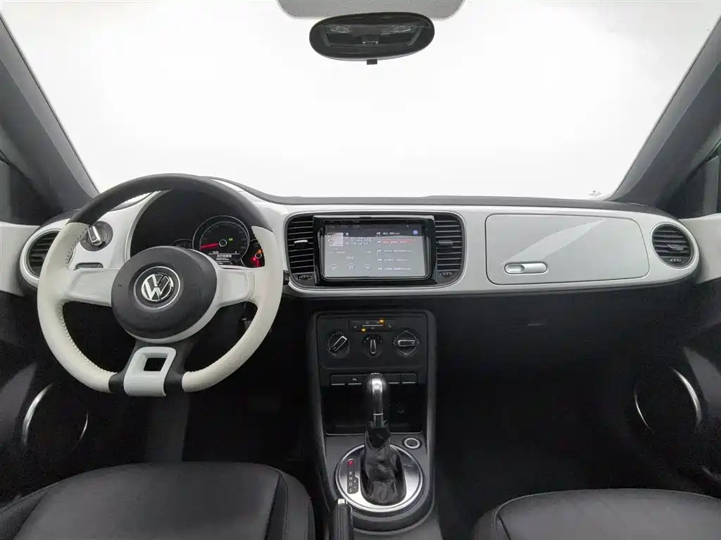Volkswagen Beetle 2014 1.4TSI Comfort Edition фото 5