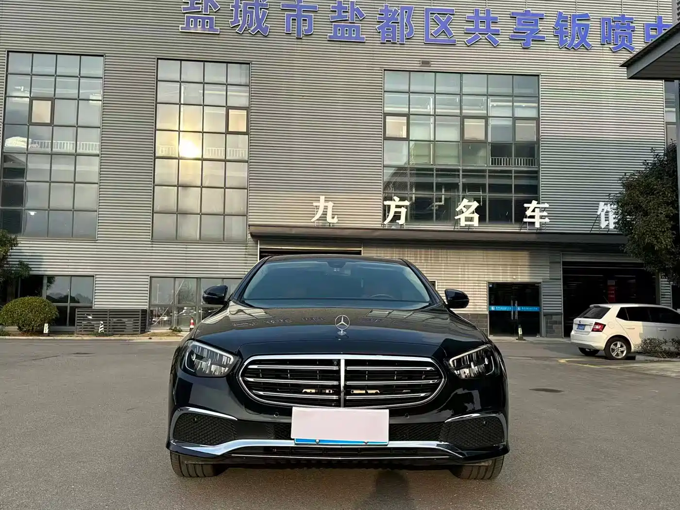 Mercedes-Benz E-Class 2022 Second Facelift E 300 L Fashion фото 6