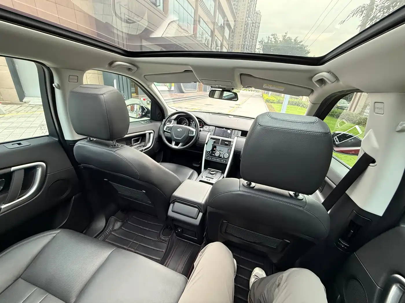 Land Rover Discovery Sport 2018 240PS SE Edition фото 35