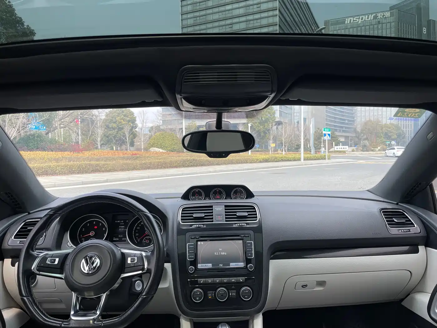 Volkswagen Scirocco 2015 2.0TSI Luxury Edition фото 17