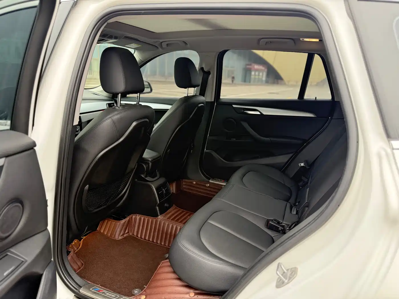 BMW X1 2018 sDrive20Li Leading Model фото 5