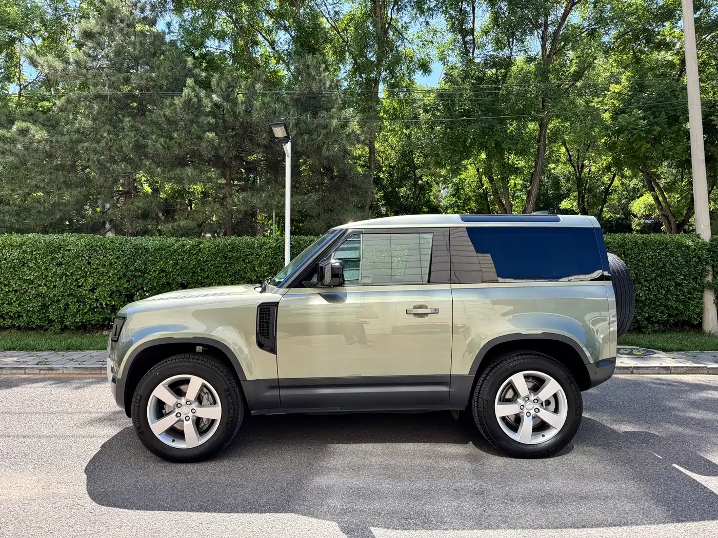 Land Rover Defender 2024 90 3.0T P400 HSE фото 3