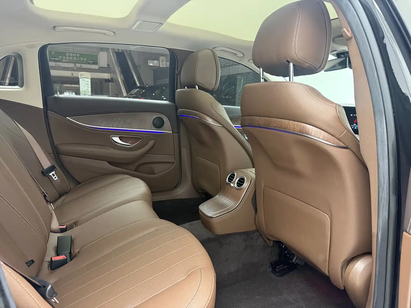 Mercedes-Benz E-Class 2021 E 300 L Fashion фото 16