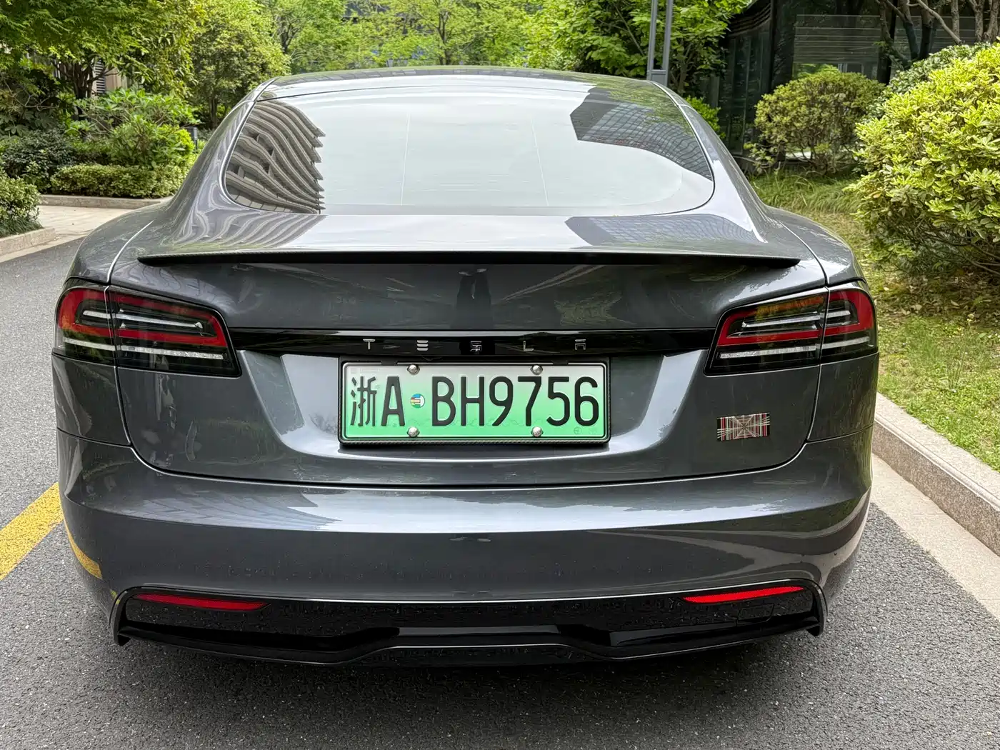 TESLA MODEL S