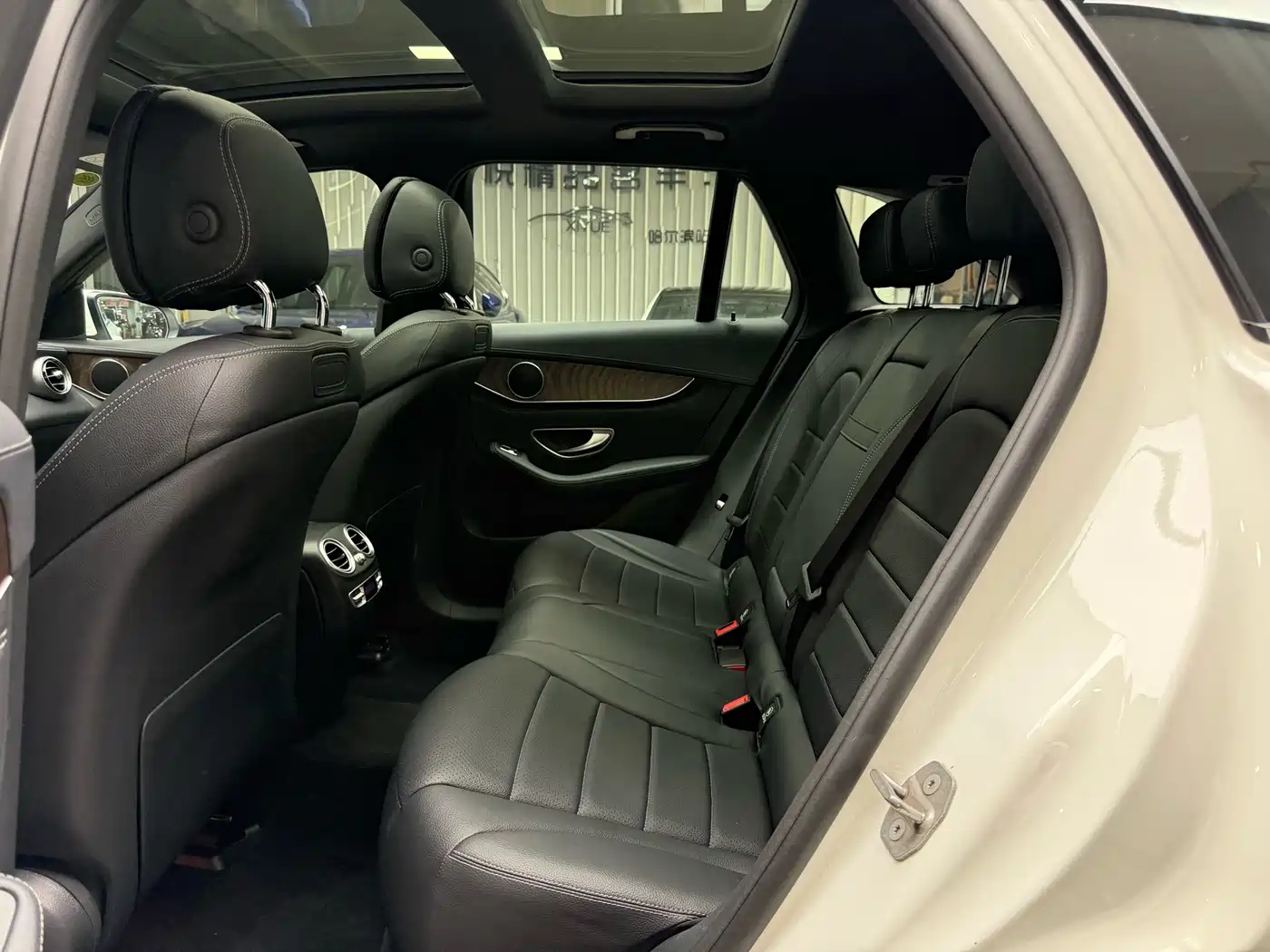 Mercedes-Benz GLC 2016 GLC 300 4MATIC Dynamic фото 21