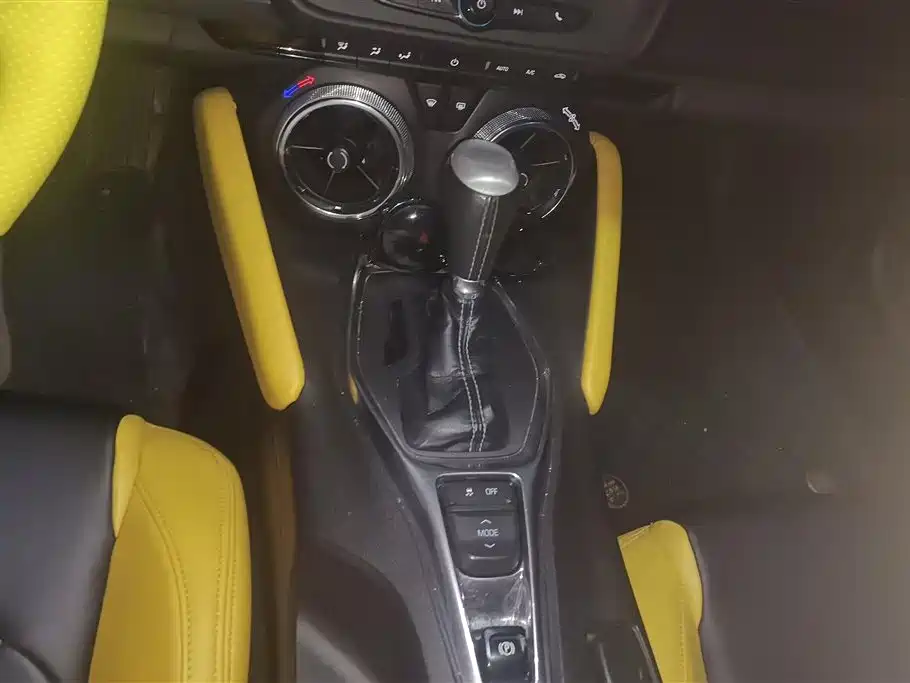 Chevrolet Camaro фото 16