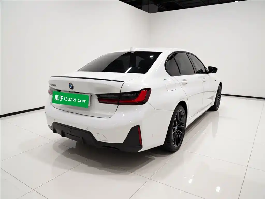 BMW 3 Series 2023 325Li M Sport Black Night Package фото 4