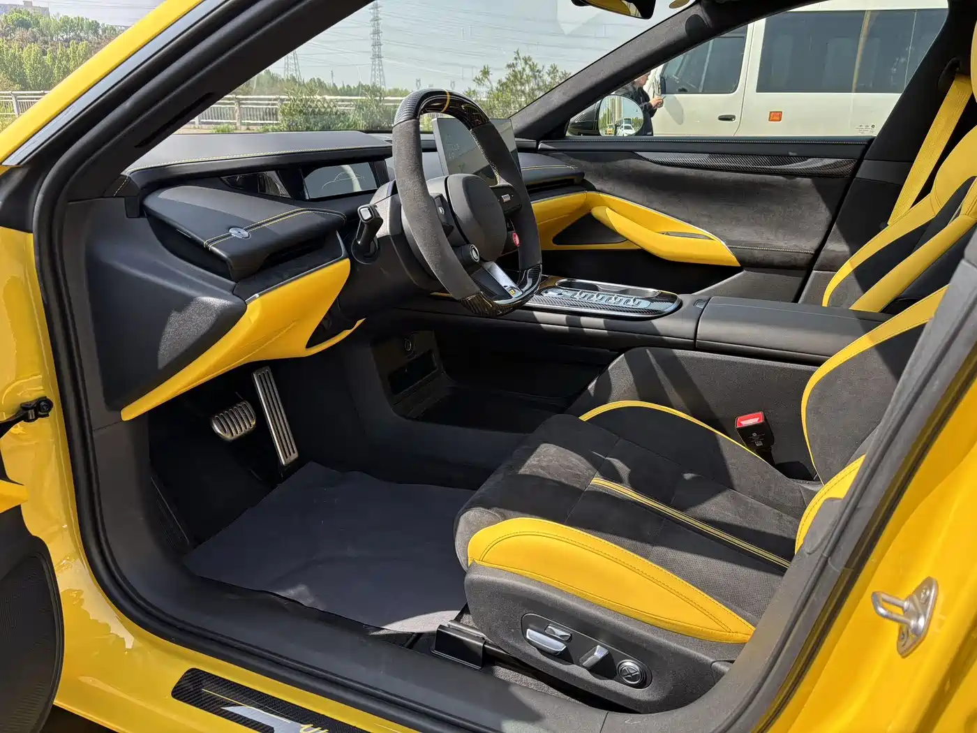 XIAOMI CAR XIAOMI SU7 ULTRA