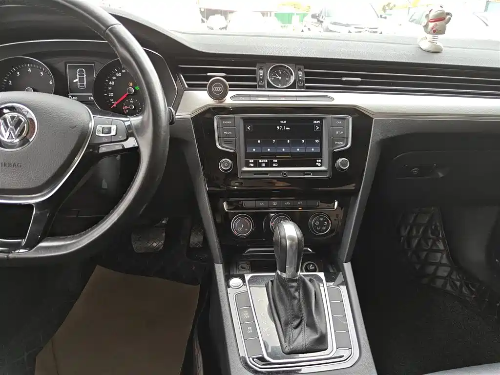 Volkswagen Magotan 2017 330TSI DSG Leading фото 13