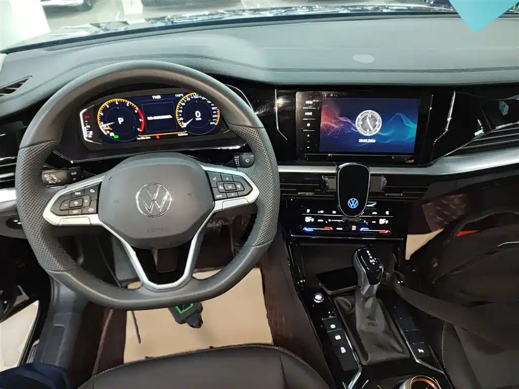 Volkswagen Passat 2025 Outstanding 330TSI Starlight Elite Edition фото 10