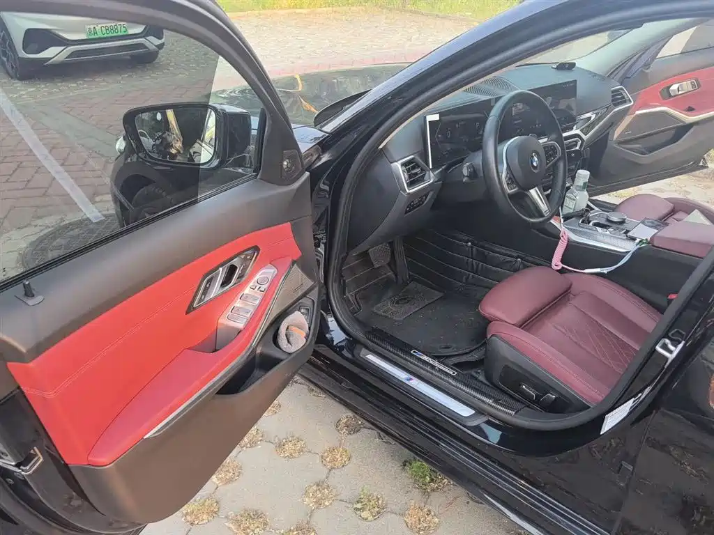 BMW 3 Series 2024 325Li M Sport Shadowline Package фото 17