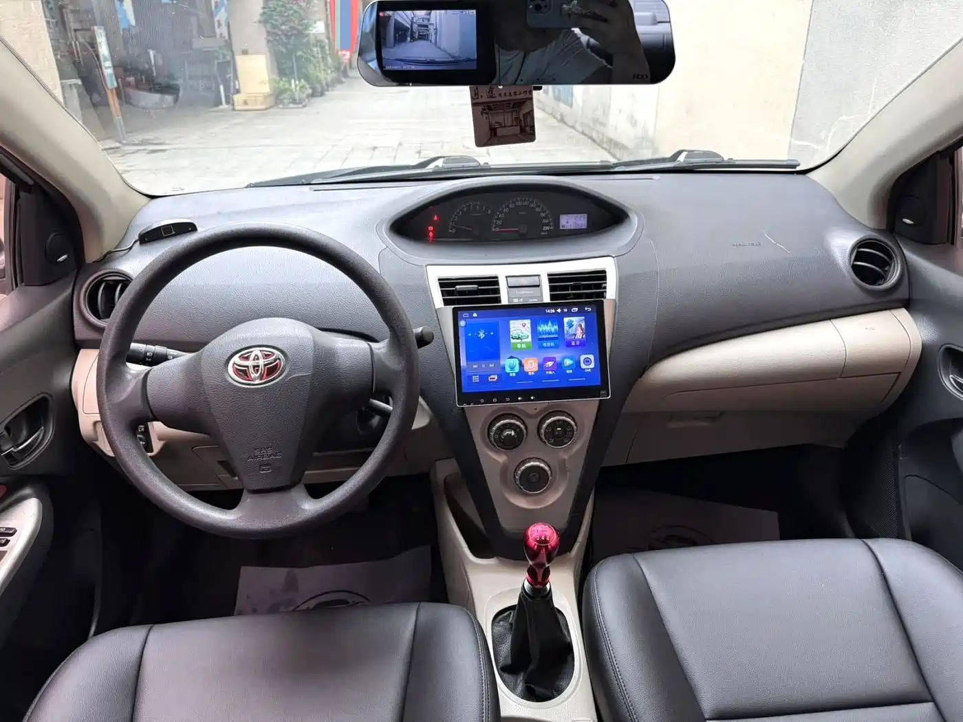 Toyota Vios 2010 1.6L GL-i MT фото 9