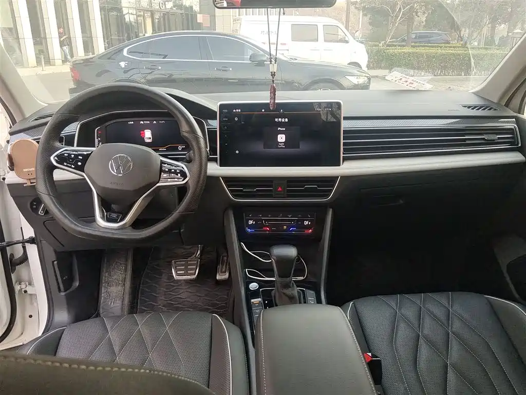 Volkswagen Tiguan L 2022 380TSI Automatic 4WD R-Line Cross Edition 7-Seater фото 5