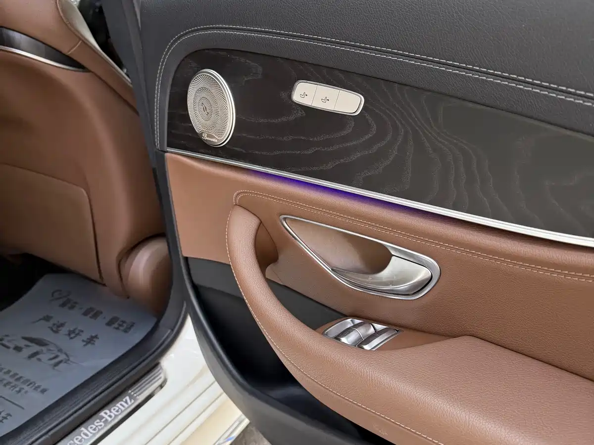 Mercedes-Benz E-Class 2020 Model E 260 L Sport фото 18