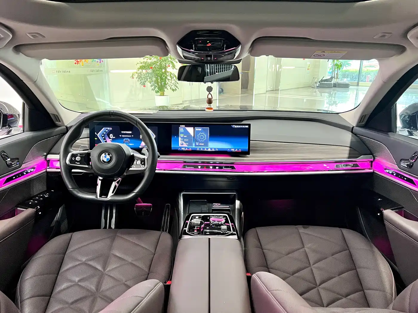 BMW 7 Series 2023 Model 735Li M Sport Package фото 8