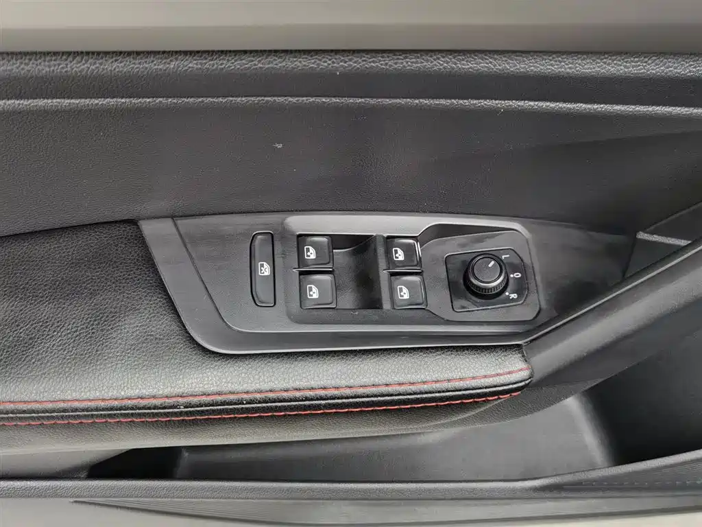 Volkswagen Lavida 2019 1.5L Automatic Trend Edition China VI фото 9