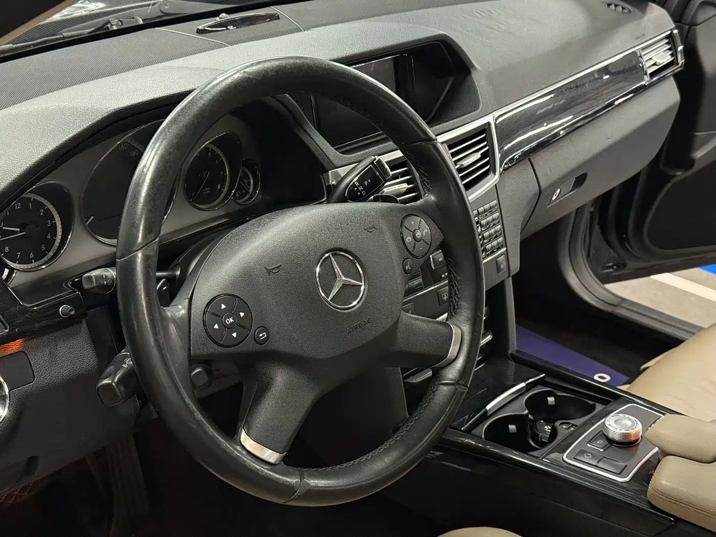 Mercedes-Benz E-Class 2010 E 300 L Fashion фото 9