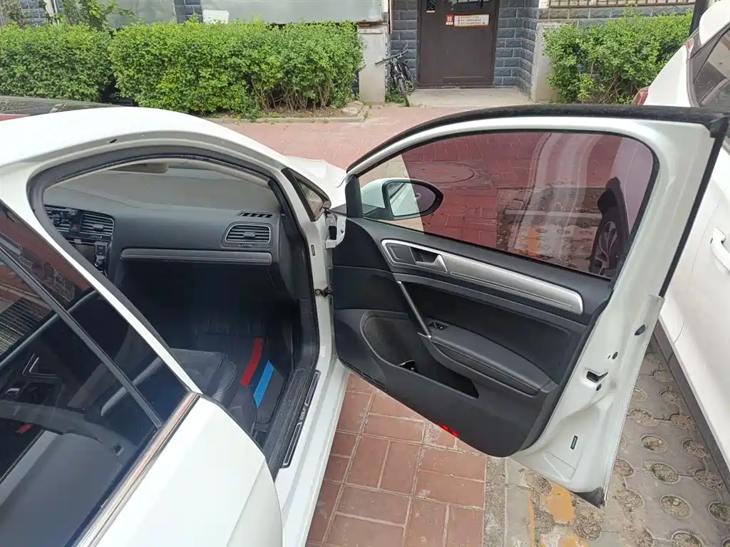 Volkswagen Golf 2018 230TSI Automatic Comfort фото 20