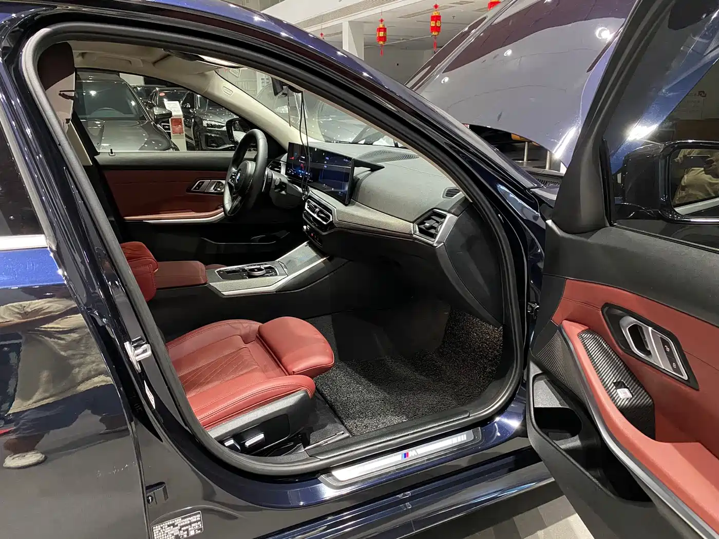 BMW 3 Series 2023 320Li M Sport Package фото 9