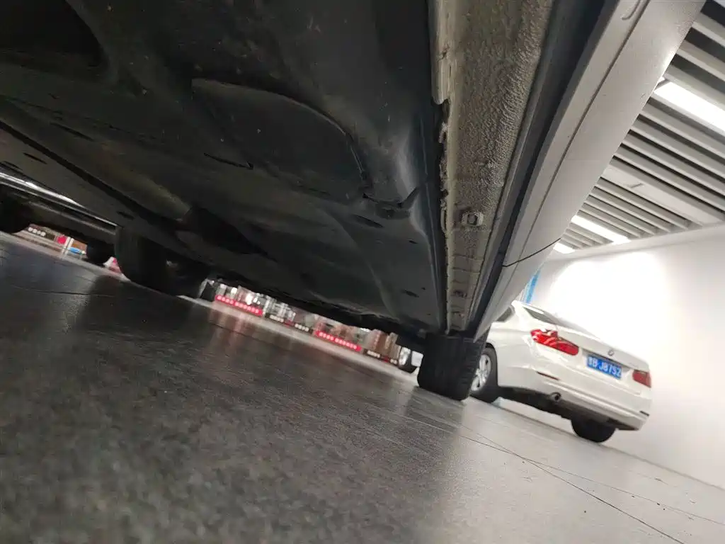 Volkswagen Tiguan L 2018 330TSI Automatic 2WD Luxury Edition фото 19