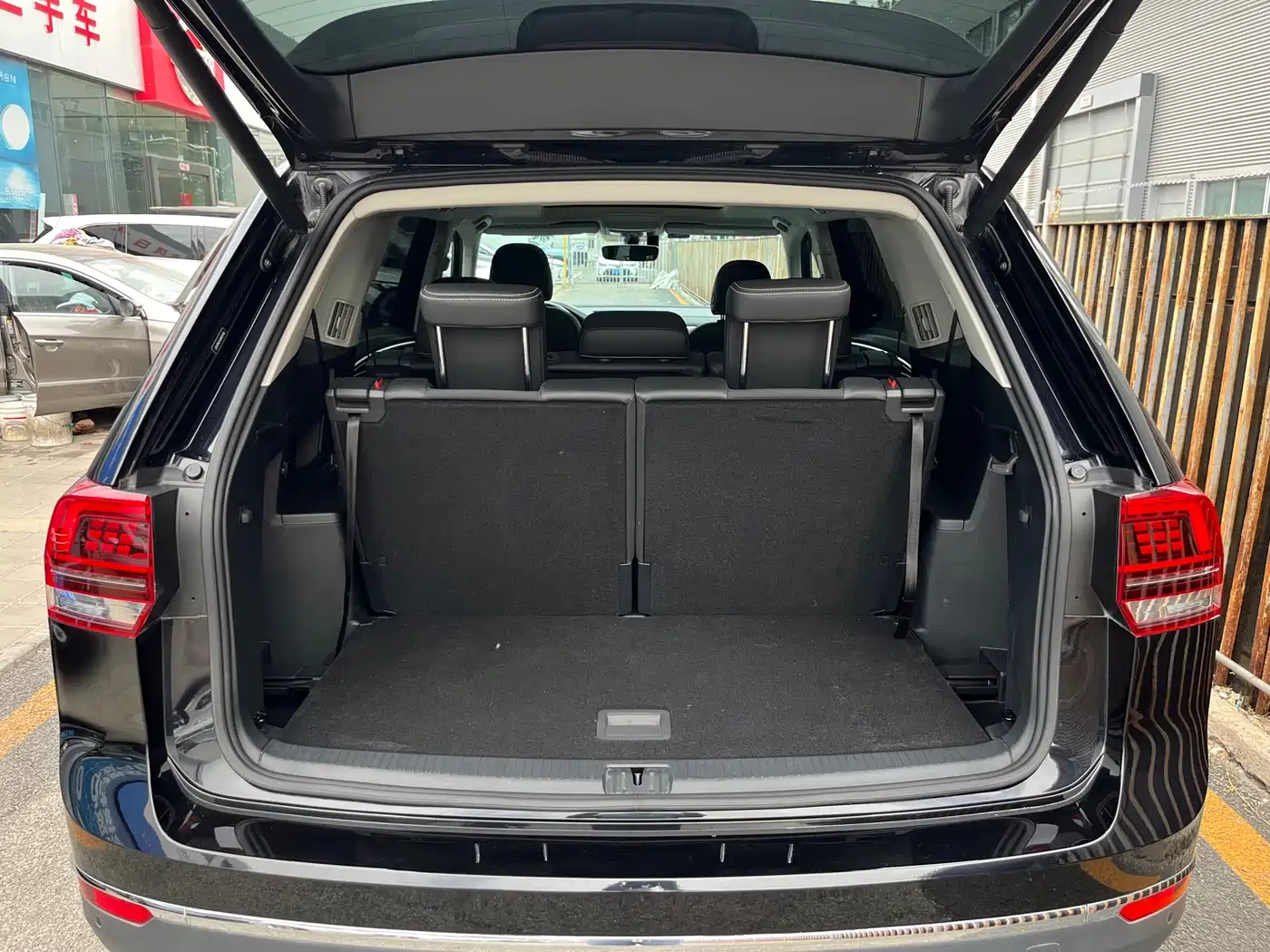 Volkswagen Teramont 2019 380TSI 4WD Luxury Edition China VI фото 19