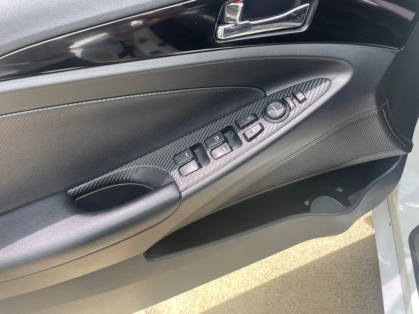 Photo 14 - Hyundai Sonata