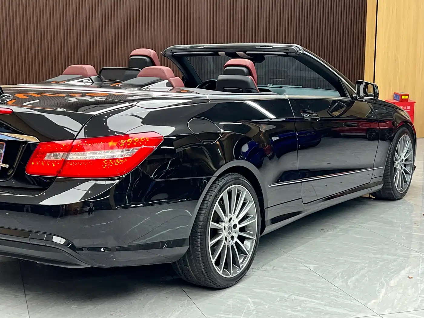 Mercedes-Benz E-Class (Import) 2012 E 260 CGI Convertible фото 20