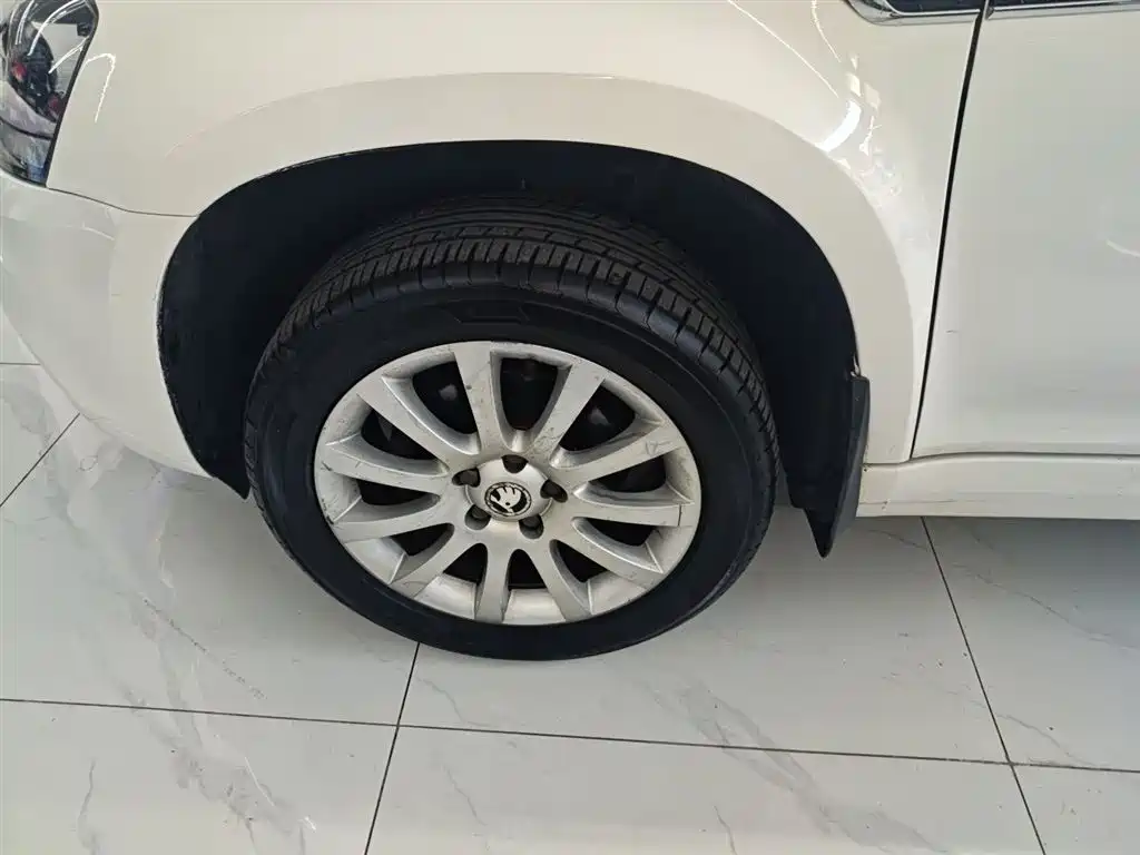 Škoda Yeti 2016 1.4TSI DSG Pioneer Edition фото 25