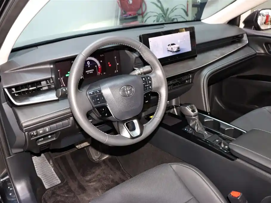 Toyota Camry 2024 Hybrid 2.0HGVP Luxury Edition фото 10