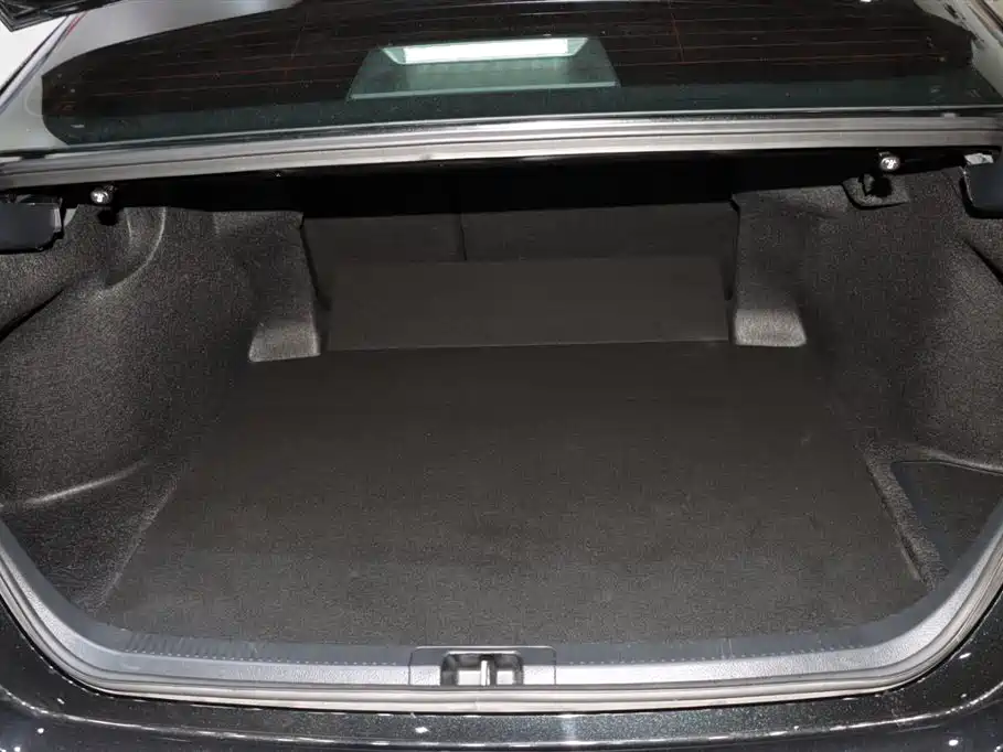 Toyota Camry 2024 Hybrid 2.0HGVP Luxury Edition фото 17
