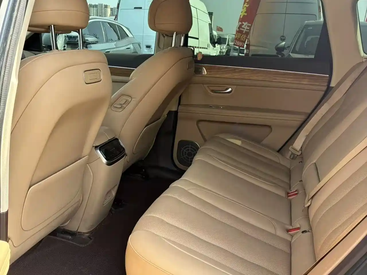 AITO Wenjie AITO M7 2024 1.5T Smart AWD Max Edition 5-Seater фото 6