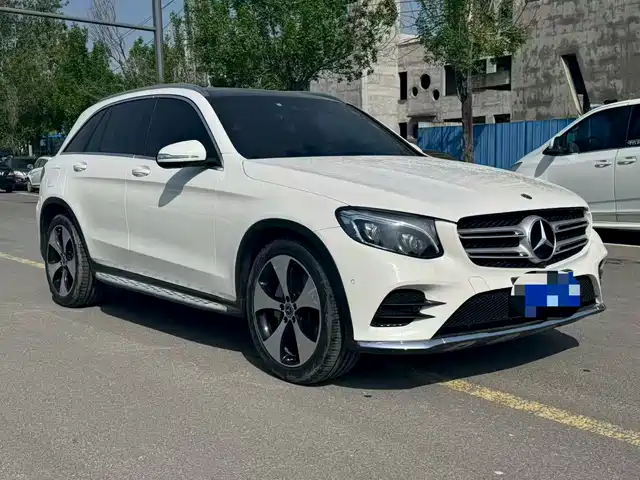 MERCEDES-BENZ GLC