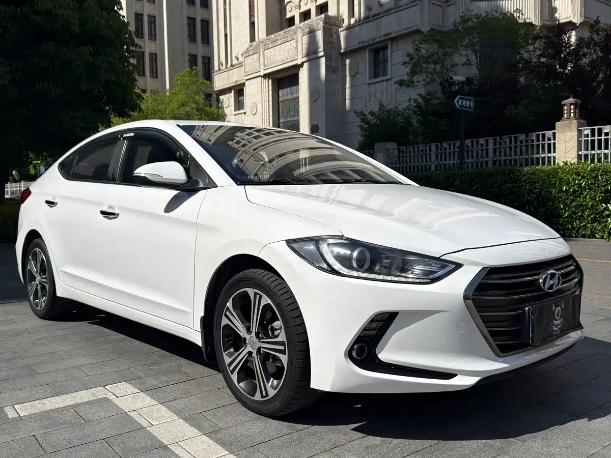 Hyundai Elantra 2018 1.4T DCT Dynamic·Vitality Model фото 3