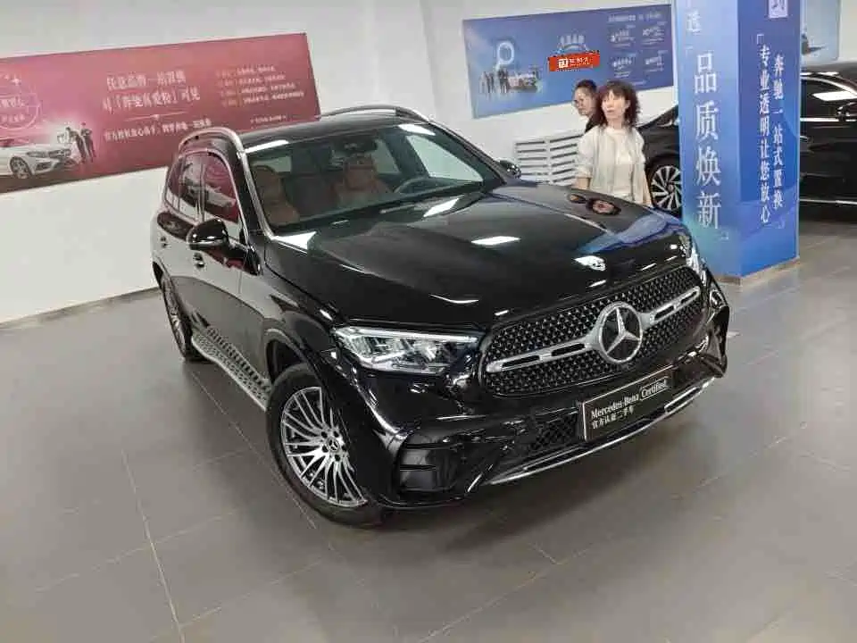 Mercedes-Benz GLC 2023 GLC 260 L 4MATIC Sport 5-seater фото 2