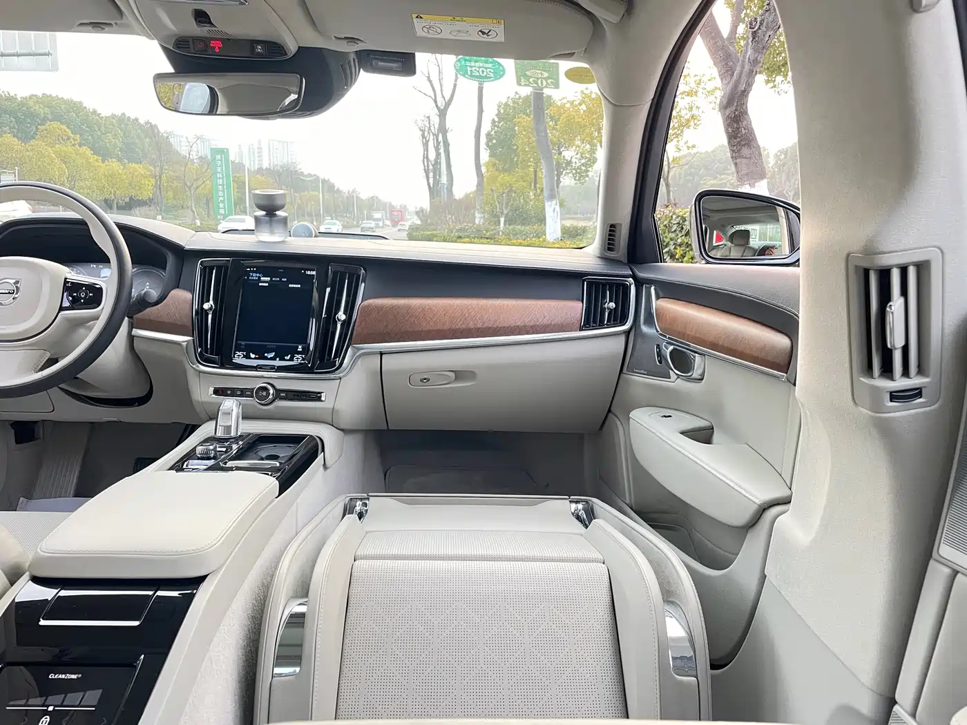 Фото 22 - Volvo S90 Plug-in Hybrid