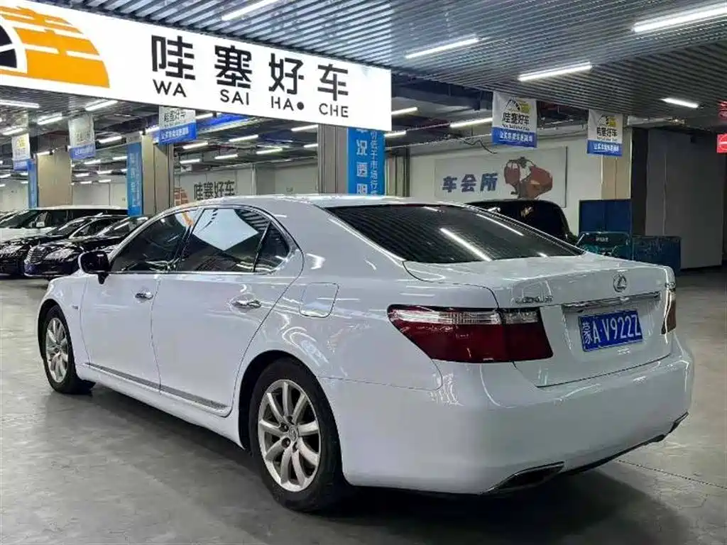 Lexus LS 2006 460L фото 8
