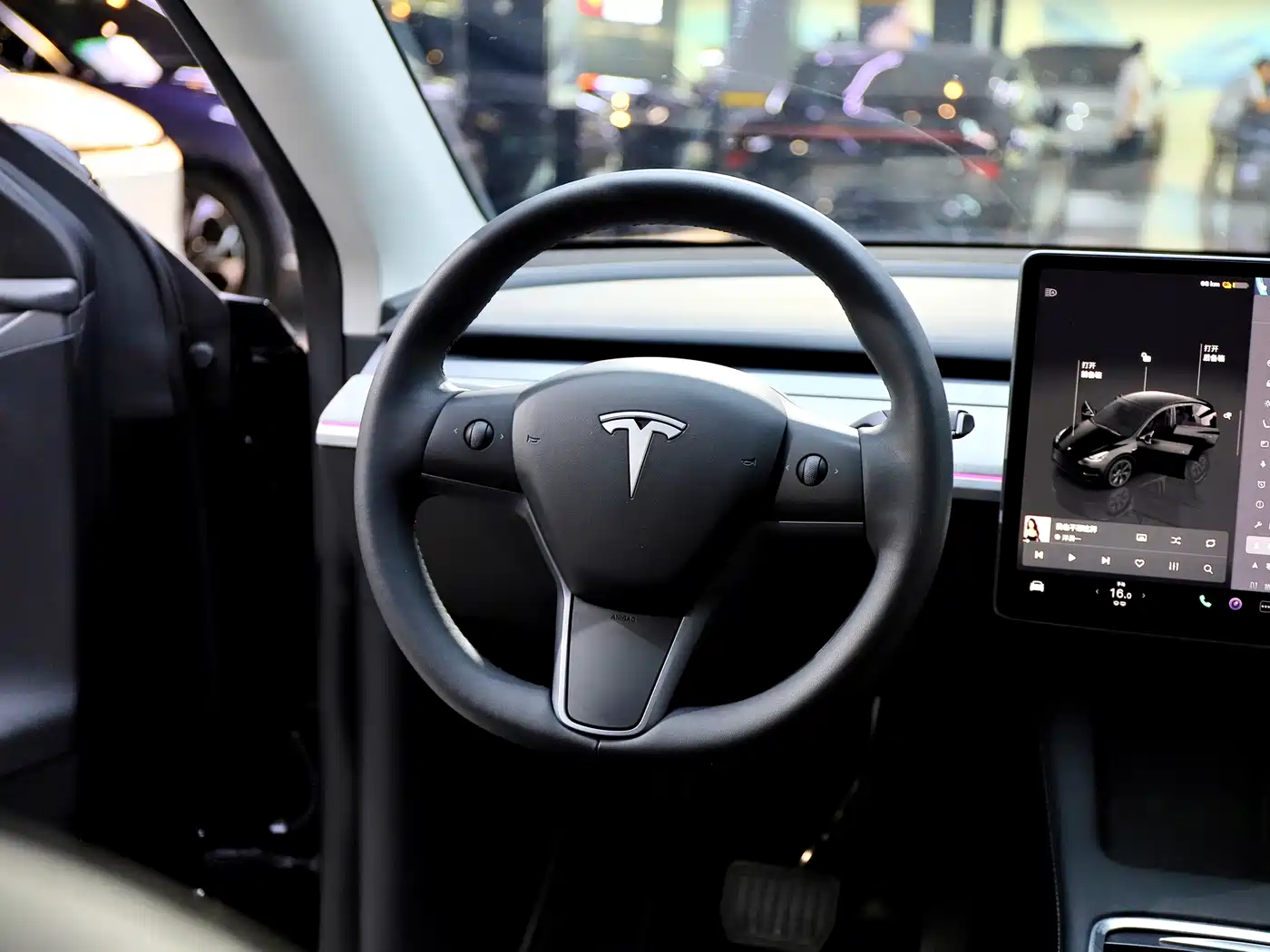 Фото 11 - Tesla Model Y