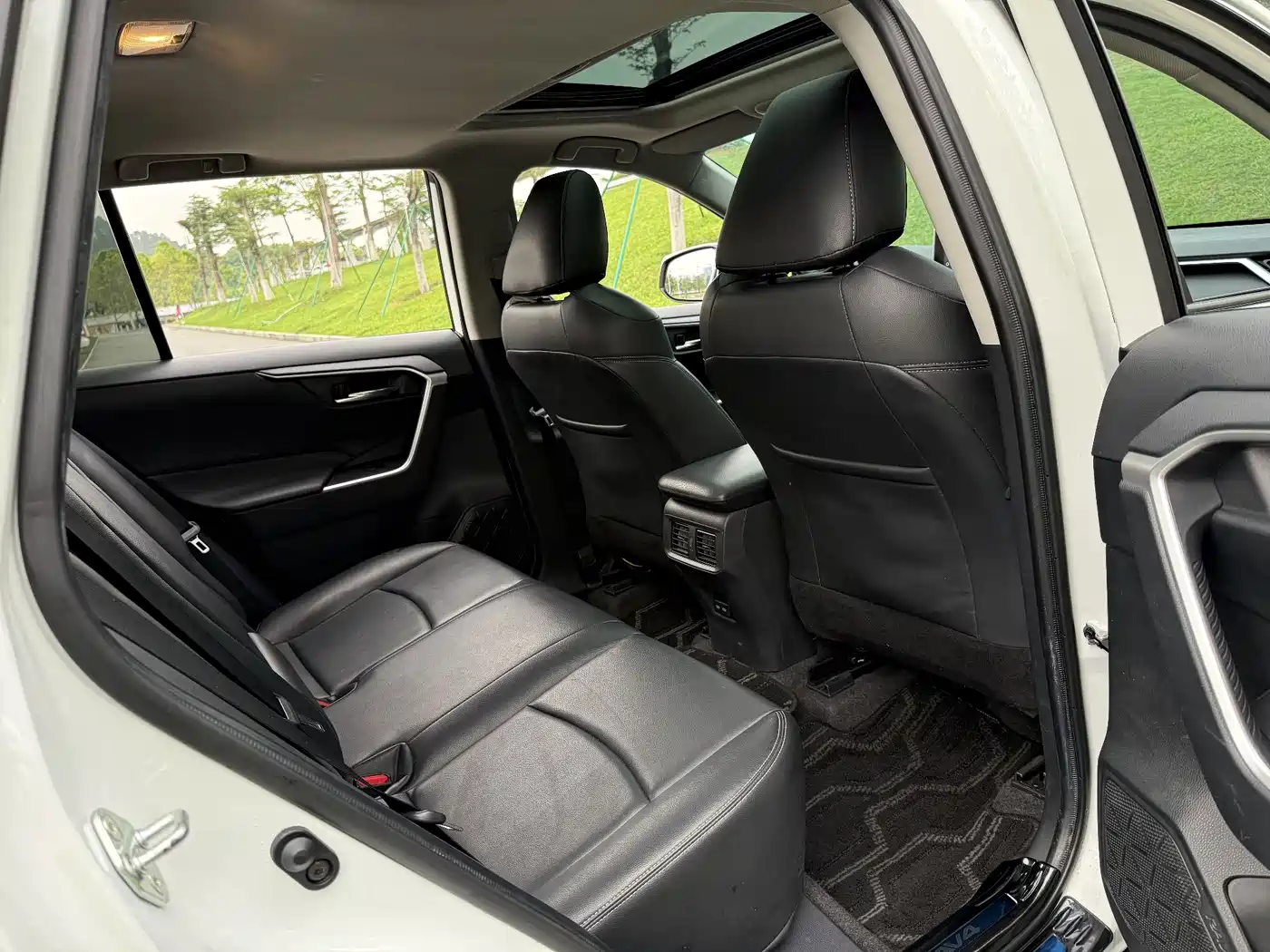 Toyota RAV4 Rongfang 2022 2.0L CVT 2WD Trend Plus Edition фото 12