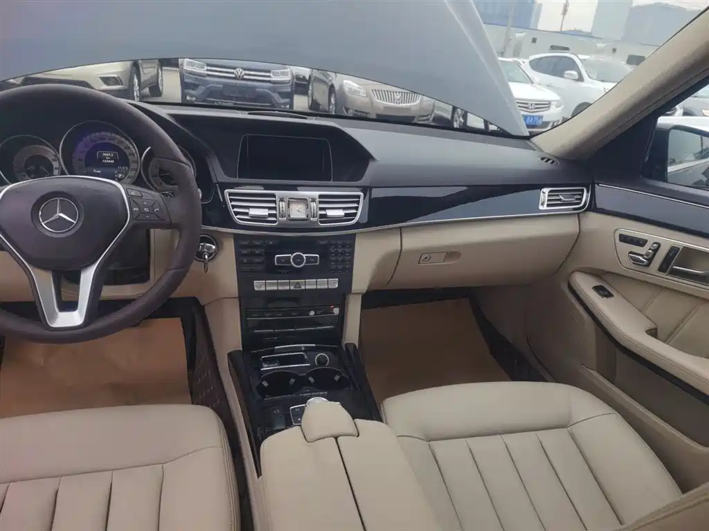 Mercedes-Benz E-Class 2014 Facelift E 300 L Sport фото 9