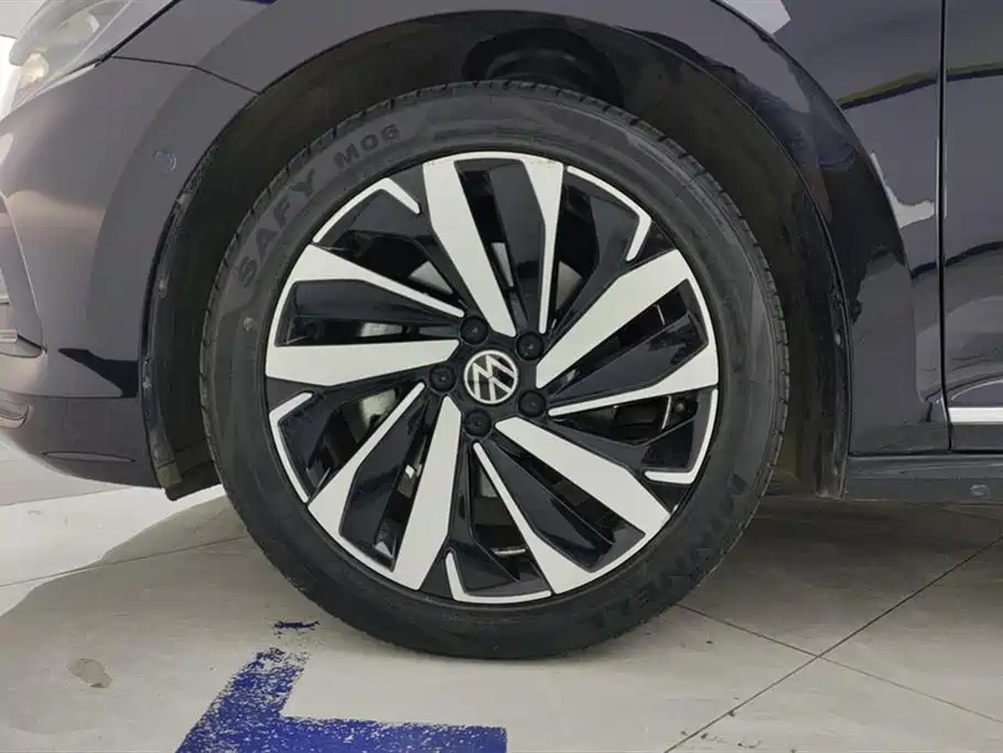 Volkswagen Passat 2023 Facelift 330TSI Luxury Edition фото 6