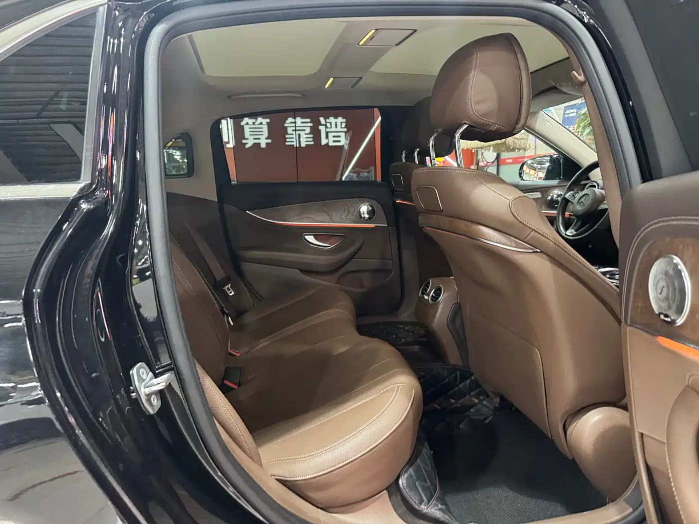 Mercedes-Benz E-Class 2016 E 300 L Luxury фото 10