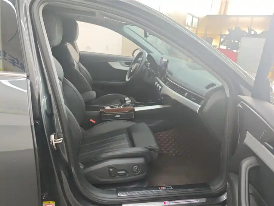 Audi A4L 2020 40 TFSI Fashion Dynamic Edition фото 8