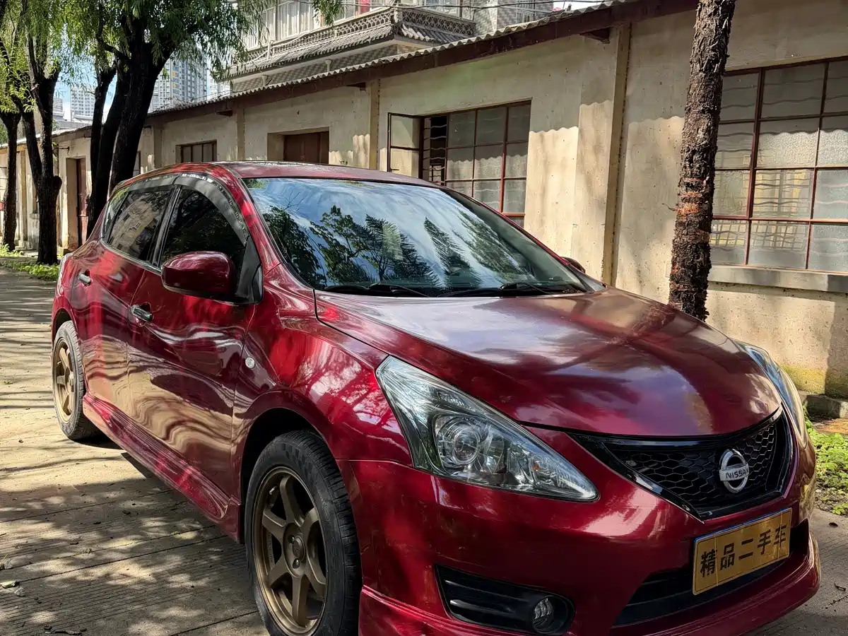 Фото 3 - Nissan Tiida