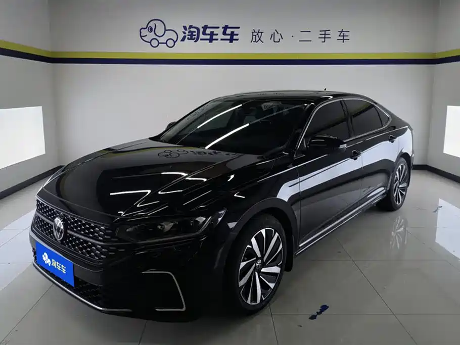 Volkswagen Passat 2022 330TSI Starlight Elite Edition