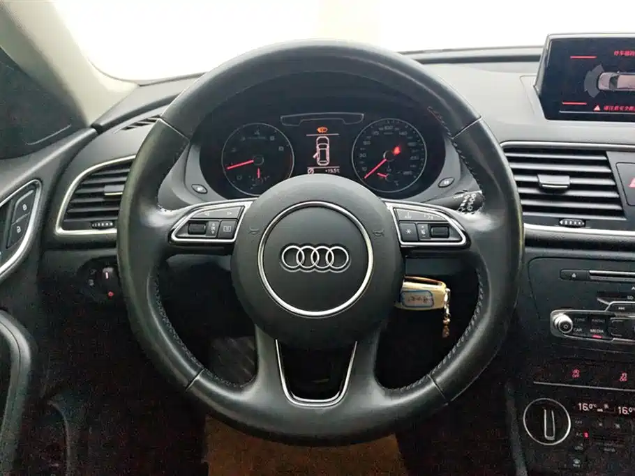 Audi Q3 2018 30th Anniversary Edition 30 TFSI Fashion фото 15