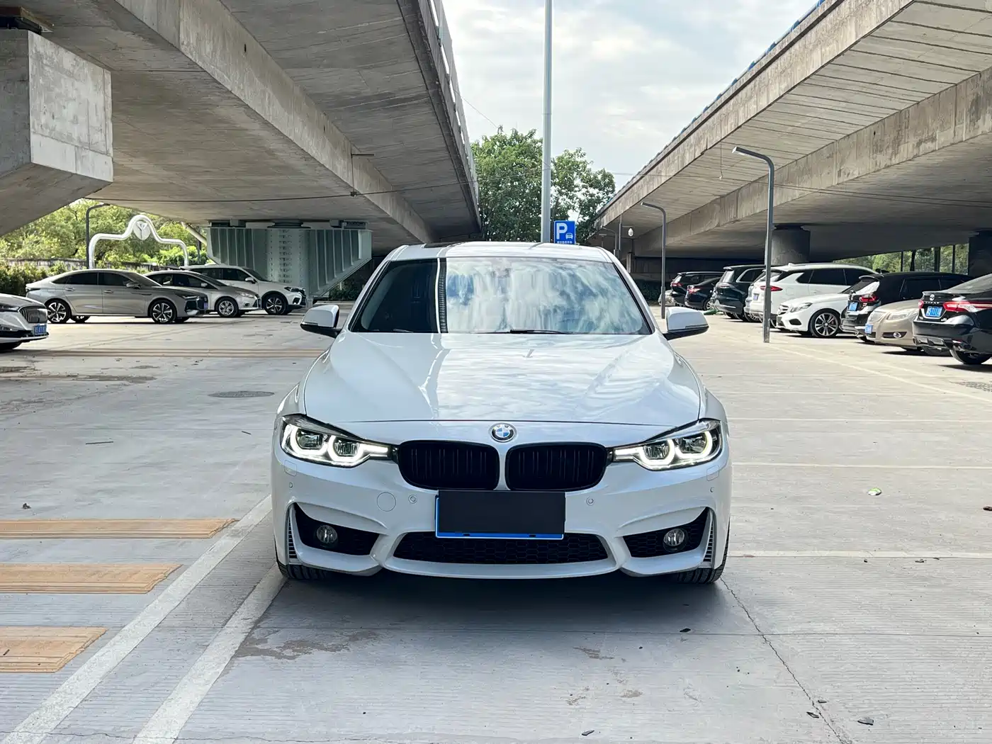 BMW 3 Series 2017 320Li Fashion фото 2