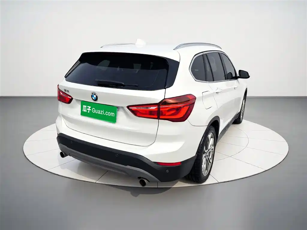 BMW X1 2019 sDrive20Li Leading Model фото 7