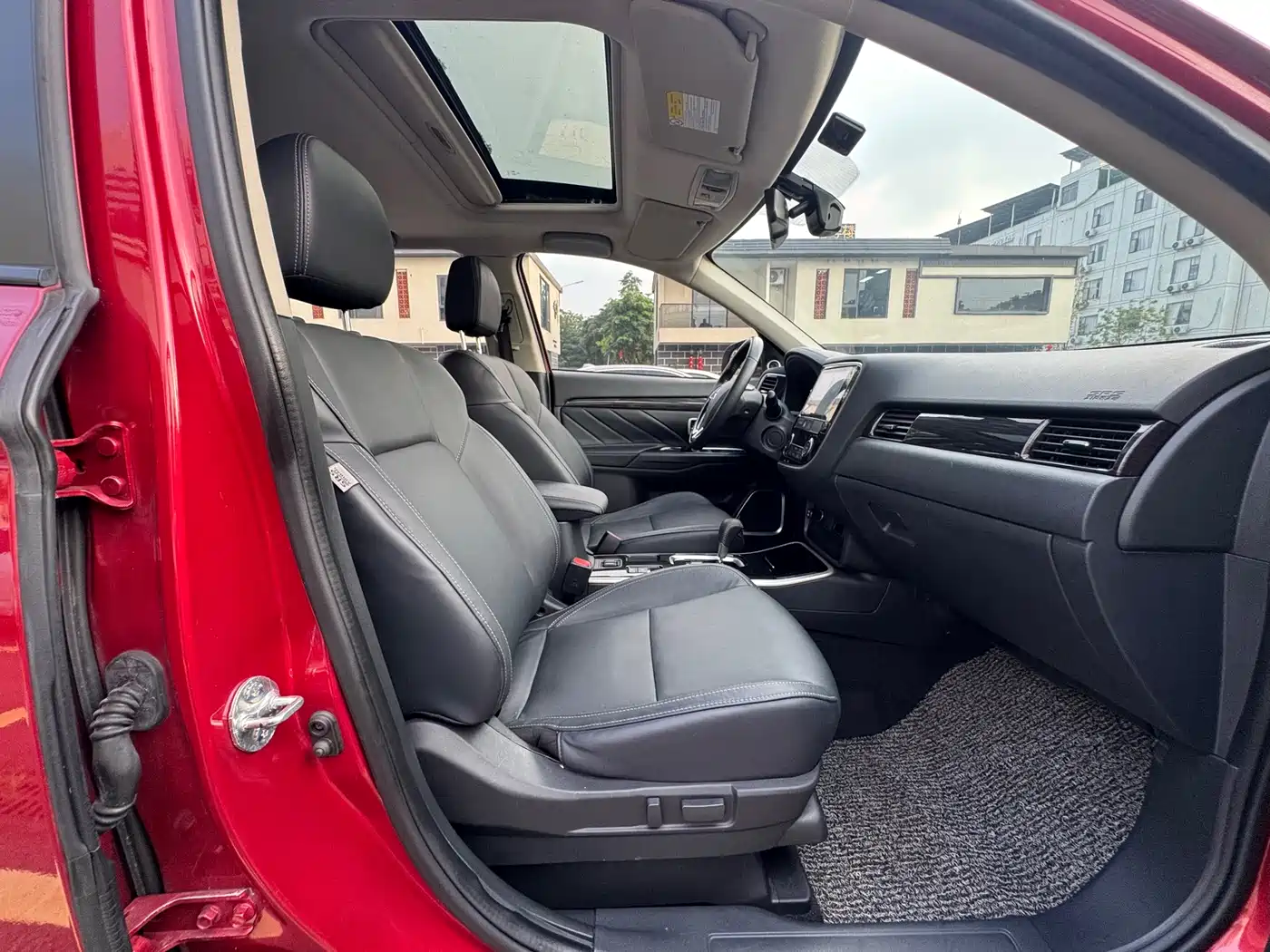 Mitsubishi Outlander 2019 2.0L 2WD Enjoy 5-Seater China VI фото 19