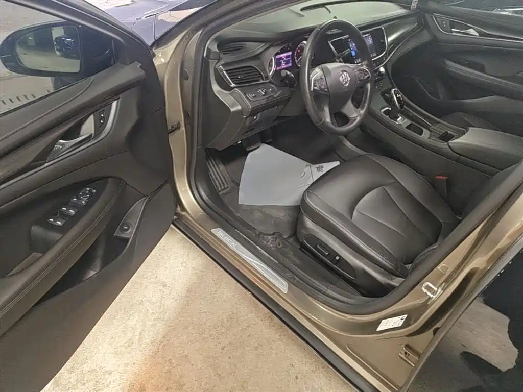 Buick LaCrosse 2019 28T Luxury Edition фото 16