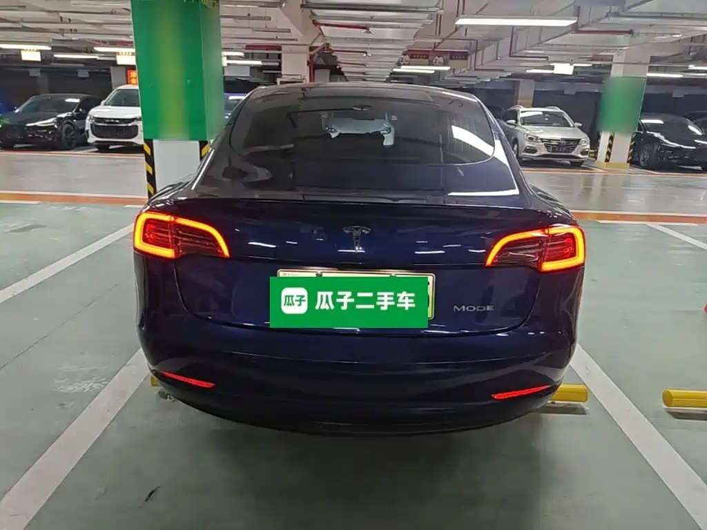 Фото 6 - Tesla Model 3